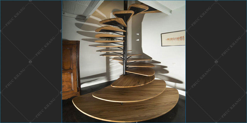 cầu thang gỗ xoắn ốc nghệ thuật